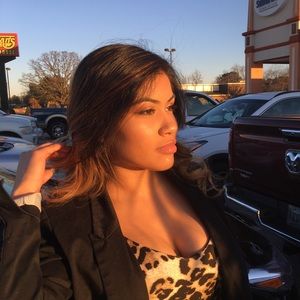 Meet your Posher, Annayi